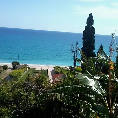 Apartment Milos *