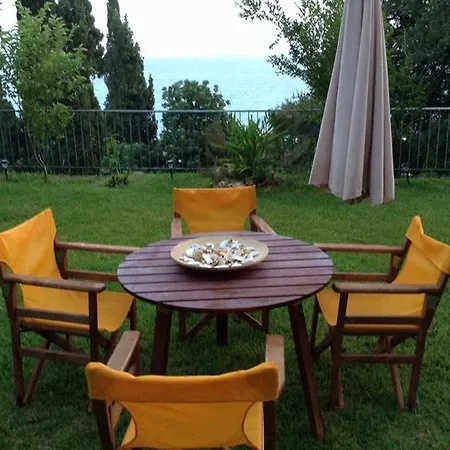 Apartment Milos *